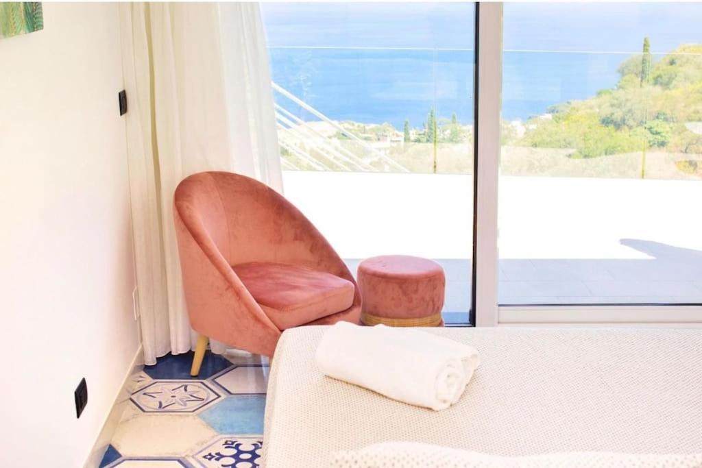 Suite Apartments Branco - Infinity Pool & Sea View - 5 Minuti Dal Centro Taormine Extérieur photo